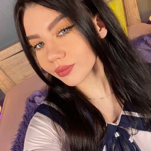 Model - Dolly XO natural