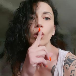 Model - Tina Crazy sexy