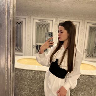 Model - Evelina young