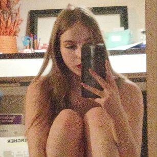 Model - MiaBakker tits