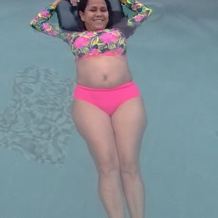 Model - valentiva... lengua