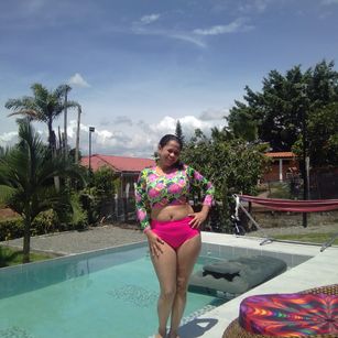 Model - valentiva... squirt