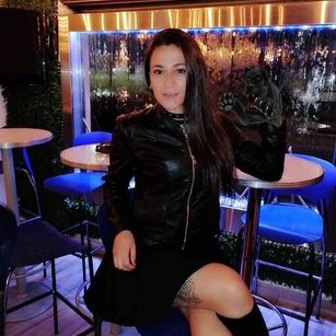 Model - Frida Grey cei