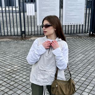 Model - aaniikaaaa comunicate