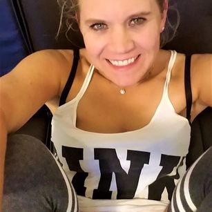 Model - The Hotty Molly girlnextdoor