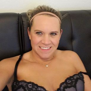 Model - The Hotty Molly girlnextdoor