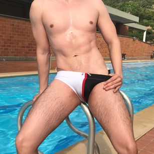 Model - AlexanderDubois bigcock