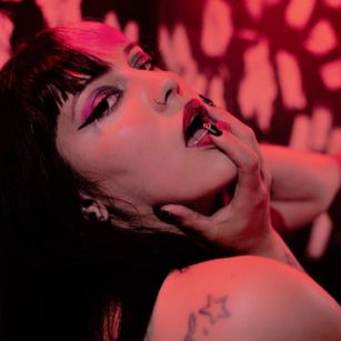 Model - Marie Morgasn cum