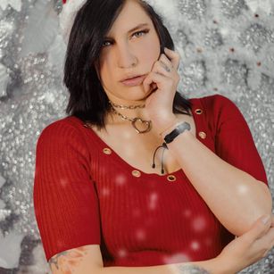 Model - Marie Morgasn bigboobs