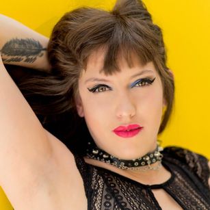 Model - Marie Morgasn bigboobs