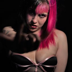 Model - Marie Morgasn cum