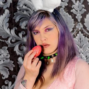 Model - Marie Morgasn squirt