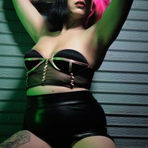 Model - Marie Morgasn dildo