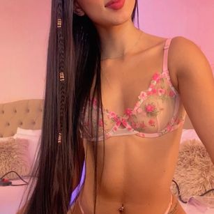 Model - Bella Baker bondage