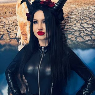 Model - RoxanneGott sex