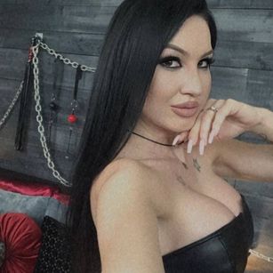 Model - RoxanneGott fetish