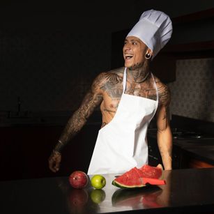 Model - Dominic_Megan dp