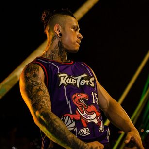 Model - Dominic_Megan bondage