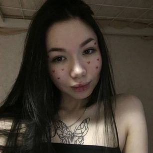 Model - Laura Lee cute