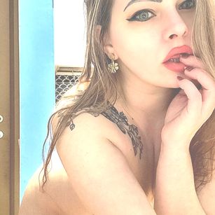 Model - AnnaAnabel squirt