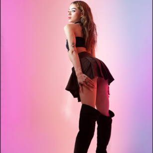 Model - AbbieRhondes deepthroat