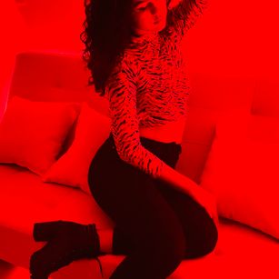 Model - kenyal pussy