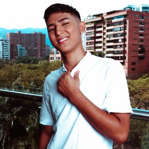 Model - Charlie Miller blowjob