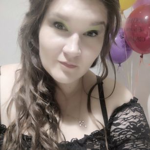 Model - Milana curvy