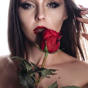 Model - Maya Alvarez cei