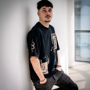 Model - JoshKnight masturbation