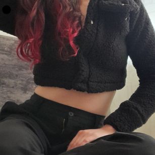 Model - linda_zoe young