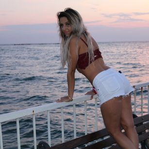 Model - Lauren fastresponse