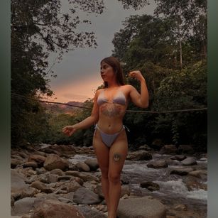 Model - angy slim squirt