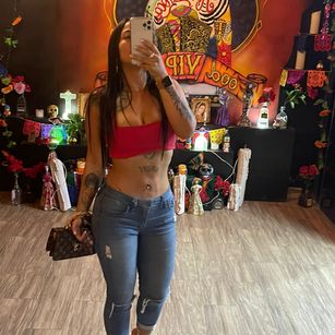 Model - Kendall Evans bigtits