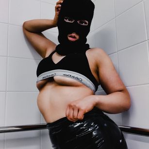 Model - NaomiBoa cute