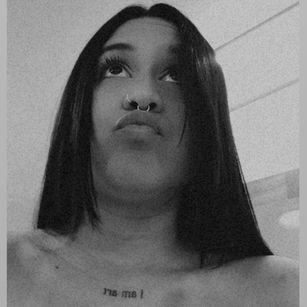 Model - ElizabethJhons Hot