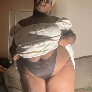 Model - Mistrezzkristina glasses