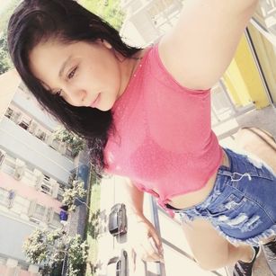 Model - Violeta Bolton bigass