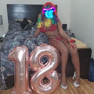 Model - ATLbigbootydominatrixswitch bigass