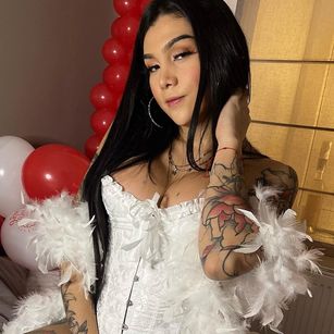 Model - Sofi Thick Cock fetish