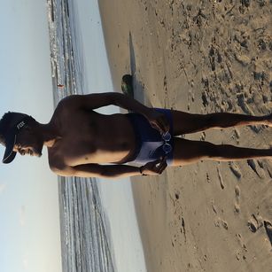 Model - kiliiamp adam Ebony