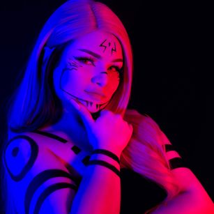 Model - HonnieWhite deepthroat