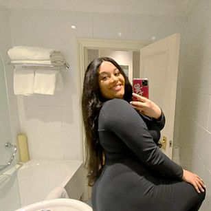 Model - aaliyahdemon solo