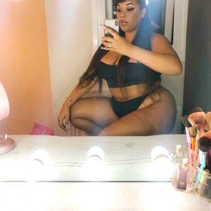 Model - aaliyahdemon cosplay