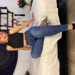 Model - MiaMoon latina