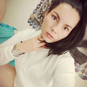 Model - saray bigtits