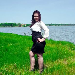 Model - Amber Rosy 3