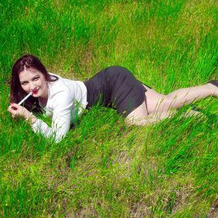 Model - Amber Rosy 9