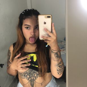 Model - Carly Daniela Loaiza Barrios rasurada