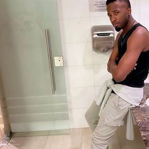 Model - Kenler Jason ass